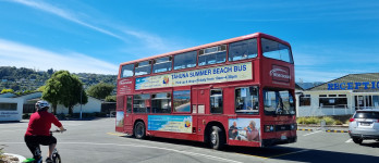Tahuna Summer Beach Bus